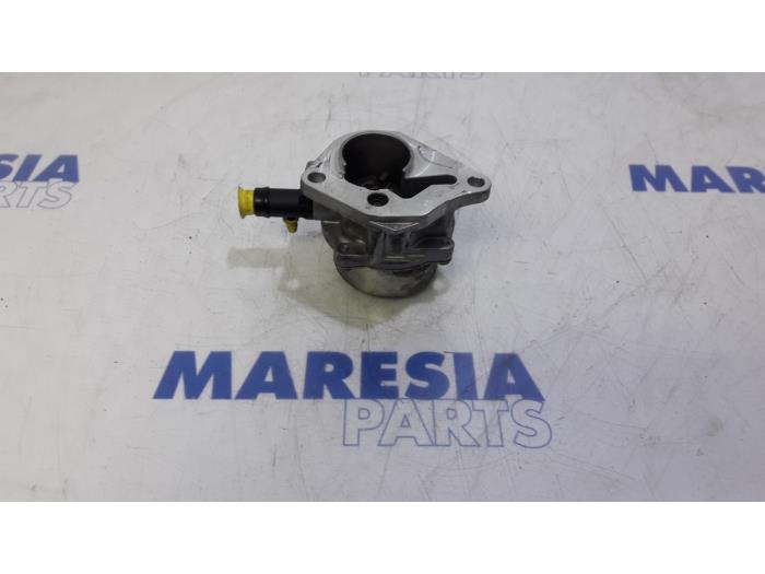 Gebruikte Vacuumpomp (Diesel) Renault Kangoo Express (FW) 1.5 dCi 75 Prijs € 60,50 Inclusief btw aangeboden door Maresia Parts