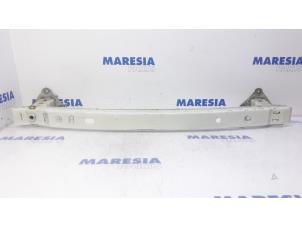 Gebruikte Bumperframe achter Citroen C3 (SC) 1.6 HDi 92 Prijs € 25,00 Margeregeling aangeboden door Maresia Parts