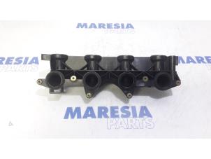Gebruikte Inlaatspruitstuk Renault Master II (FD/HD) 2.5 dCi 16V Prijs € 36,30 Inclusief btw aangeboden door Maresia Parts