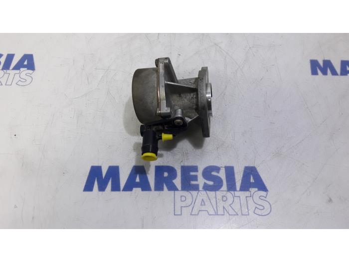 Gebruikte Vacuumpomp (Diesel) Renault Scénic I (JA) 1.9 dCi RX4 Prijs € 24,95 Margeregeling aangeboden door Maresia Parts