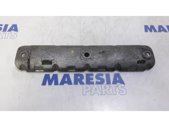 Gebruikte Kleppendeksel Renault Scénic I (JA) 1.9 dCi RX4 Prijs € 75,00 Margeregeling aangeboden door Maresia Parts