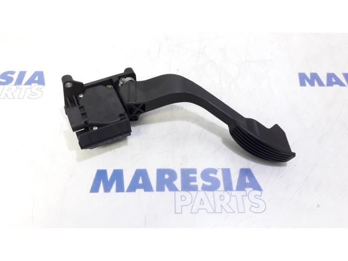Gebruikte Sensor Gaspedaalpositie Fiat 500 (312) 1.2 Prijs € 19,99 Margeregeling aangeboden door Maresia Parts
