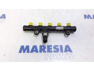 Gebruikte Injector brug Peugeot Expert (G9) 2.0 HDi 120 Prijs € 39,95 Margeregeling aangeboden door Maresia Parts