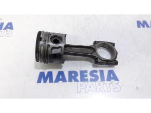 Gebruikte Zuiger Peugeot Expert (G9) 2.0 HDi 120 Prijs € 75,00 Margeregeling aangeboden door Maresia Parts