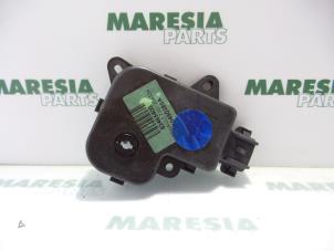 Gebruikte Kachelklep Motor Renault Espace (JK) 2.0 16V Turbo Prijs € 25,00 Margeregeling aangeboden door Maresia Parts