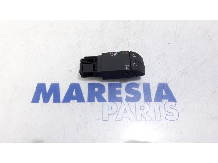 RENAULT Clio 4 generation (2012-2020) Music Player Buttons PA6GF15 19453611