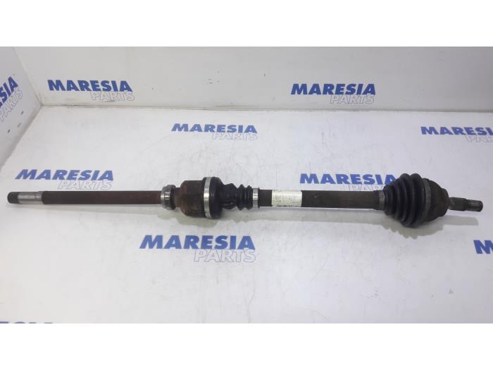 Gebruikte Steekas rechts-voor Peugeot RCZ (4J) 1.6 16V THP Prijs € 89,90 Margeregeling aangeboden door Maresia Parts