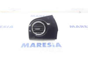 Gebruikte Luchtrooster Dashboard Fiat 500 (312) 1.4 16V Prijs € 25,00 Margeregeling aangeboden door Maresia Parts