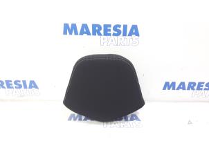 Gebruikte Hoofdsteun Peugeot RCZ (4J) 1.6 16V THP Prijs € 50,00 Margeregeling aangeboden door Maresia Parts