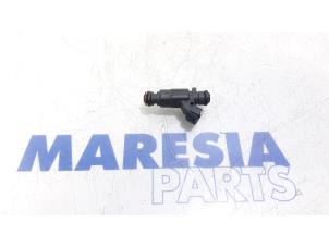 Gebruikte Injector (benzine injectie) Peugeot 208 I (CA/CC/CK/CL) 1.0 Vti 12V PureTech Prijs € 19,50 Margeregeling aangeboden door Maresia Parts