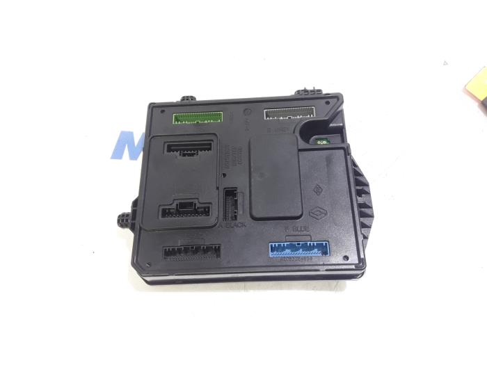 Computer Body Control van een Renault Megane III Grandtour (KZ) 1.5 dCi 110 2011