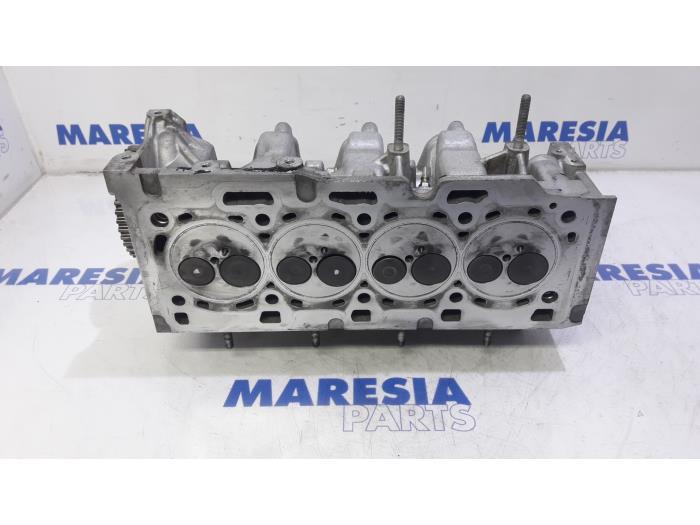 Gebruikte Cilinderkop Renault Megane III Grandtour (KZ) 1.5 dCi 90 Prijs € 262,50 Margeregeling aangeboden door Maresia Parts