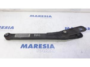 Gebruikte Draagarm rechts-achter Alfa Romeo Giulietta (940) 1.4 TB 16V Prijs € 35,00 Margeregeling aangeboden door Maresia Parts