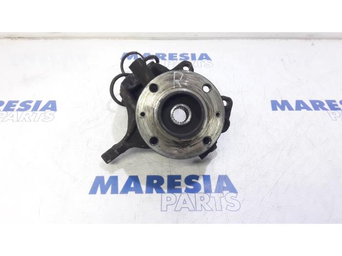 Fusée (pivot De Moyeu) Avant Droit Pour Citroën C3 II 1.6 HDi 90 – Réf. 1607557580