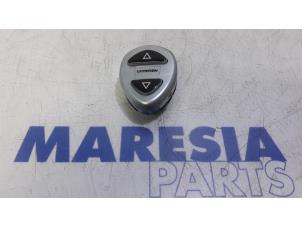 Gebruikte Schakelaar Citroen C5 II Berline (RC) 2.0 16V Prijs € 25,00 Margeregeling aangeboden door Maresia Parts