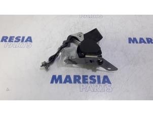 Gebruikte Veiligheidsgordel rechts-achter Citroen C3 Picasso (SH) 1.2 12V PureTech 110 Prijs € 75,00 Margeregeling aangeboden door Maresia Parts