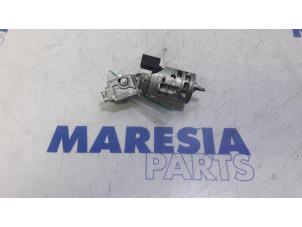 Gebruikte Kontaktslot + Sleutel Citroen DS4 (NX) 1.6 16V THP Racing Prijs € 75,00 Margeregeling aangeboden door Maresia Parts