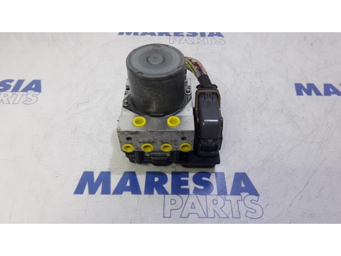 Gebruikte ABS Pomp Citroen DS4 (NX) 1.6 16V THP Racing Prijs € 157,50 Margeregeling aangeboden door Maresia Parts