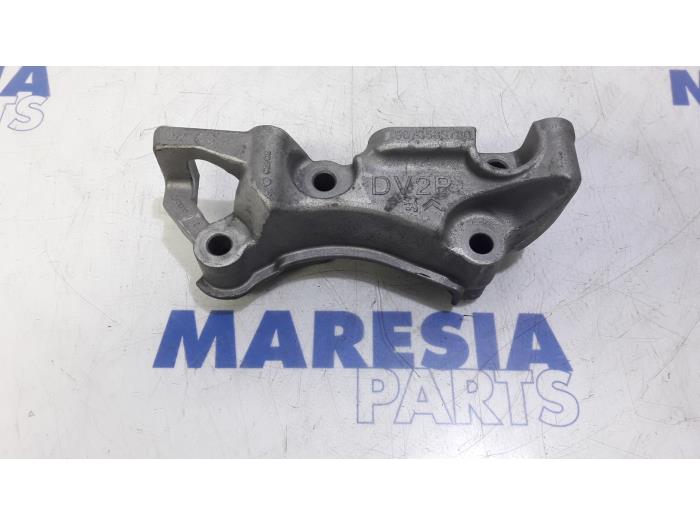 Gebruikte Motorrubber Peugeot 308 SW (L4/L9/LC/LJ/LR) 1.6 BlueHDi 115 Prijs € 40,00 Margeregeling aangeboden door Maresia Parts