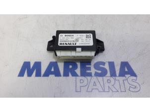 Gebruikte PDC Module Renault Megane IV Estate (RFBK) 1.5 Energy dCi 110 Prijs € 85,00 Margeregeling aangeboden door Maresia Parts