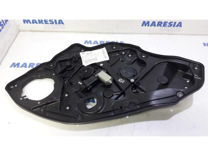 Ruitmechaniek 4Deurs rechts-achter van een Alfa Romeo Giulietta (940) 1.4 TB 16V 2010