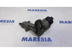 Gebruikte Oliefilterhouder Citroen Berlingo Cinqspace, Multispace 1.6i Prijs € 35,00 Margeregeling aangeboden door Maresia Parts