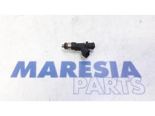 Gebruikte Injector (benzine injectie) Citroen Berlingo Multispace 1.6i Prijs € 20,00 Margeregeling aangeboden door Maresia Parts