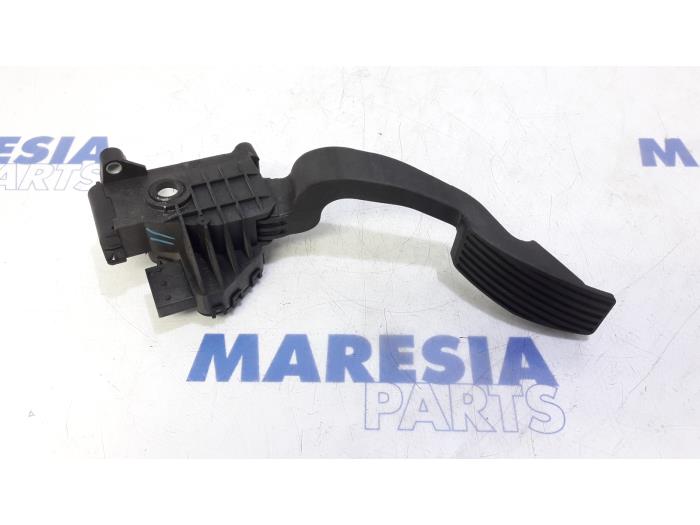 Gebruikte Sensor Gaspedaalpositie Fiat Punto Evo (199) 1.4 Prijs € 15,00 Margeregeling aangeboden door Maresia Parts