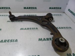Gebruikte Draagarm onder links-voor Fiat Stilo MW (192C) 1.9 JTD 115 Prijs € 35,00 Margeregeling aangeboden door Maresia Parts