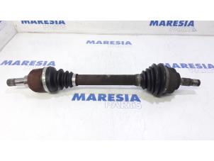 Gebruikte Aandrijfas links-voor Citroen Berlingo Cinqspace, Multispace 1.6i Prijs € 29,99 Margeregeling aangeboden door Maresia Parts