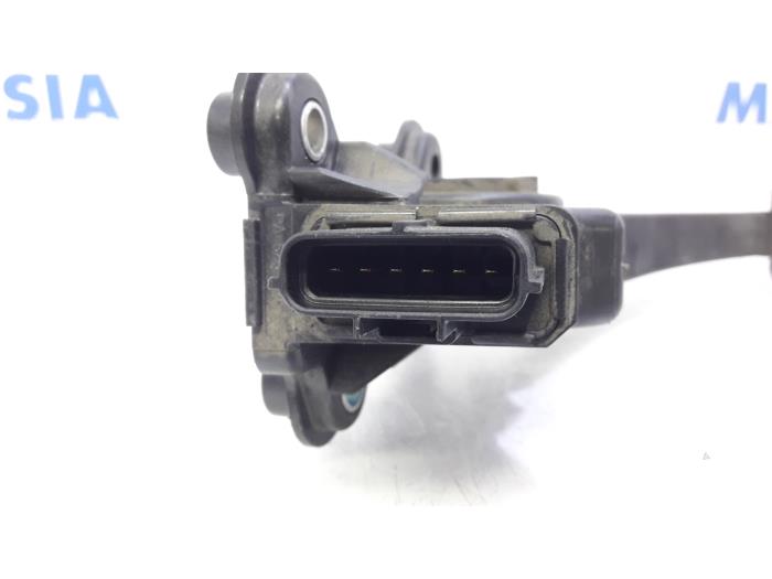 Gaspedaalpositie Sensor van een Citroën C-Crosser 2.2 HDiF 16V 2009