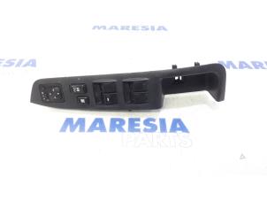 Gebruikte Combischakelaar ramen Citroen C-Crosser 2.2 HDiF 16V Prijs € 90,00 Margeregeling aangeboden door Maresia Parts