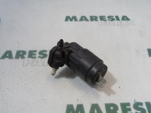 Gebruikte Ruitensproeierpomp voor Alfa Romeo 147 (937) 2.0 Twin Spark 16V Prijs € 15,00 Margeregeling aangeboden door Maresia Parts