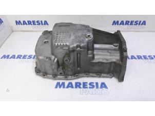 Gebruikte Carterpan Renault Megane II (BM/CM) 1.4 16V 98 Prijs € 40,00 Margeregeling aangeboden door Maresia Parts