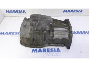 Gebruikte Carterpan Renault Megane II (BM/CM) 1.6 16V Prijs € 40,00 Margeregeling aangeboden door Maresia Parts