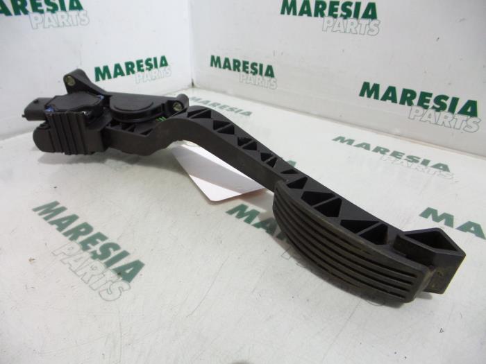 Gaspedaalpositie Sensor van een Alfa Romeo 147 (937) 2.0 Twin Spark 16V 2002