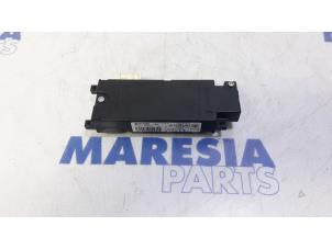 Gebruikte Radio module Peugeot Partner (GC/GF/GG/GJ/GK) 1.6 HDI 75 Phase 1 Prijs € 50,00 Margeregeling aangeboden door Maresia Parts