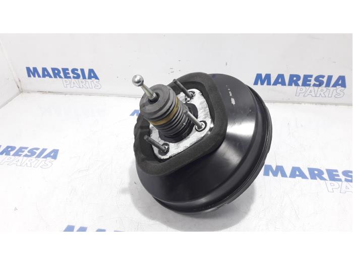 Rembekrachtiger van een Citroën C4 Cactus (0B/0P) 1.6 Blue Hdi 100 2016