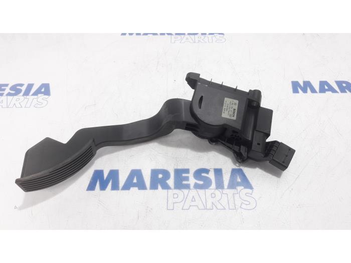 Gebruikte Gaspedaalpositie Sensor Opel Combo 1.3 CDTI 16V ecoFlex Prijs € 48,40 Inclusief btw aangeboden door Maresia Parts