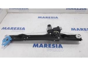 Gebruikte Ruitmechaniek 2Deurs rechts-voor Opel Combo 1.3 CDTI 16V ecoFlex Prijs € 78,65 Inclusief btw aangeboden door Maresia Parts