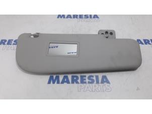 Gebruikte Zonneklep Opel Combo 1.3 CDTI 16V ecoFlex Prijs € 18,15 Inclusief btw aangeboden door Maresia Parts