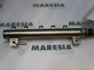Gebruikte Injector brug Fiat Strada (178/278) 1.9 JTD Prijs € 105,00 Margeregeling aangeboden door Maresia Parts