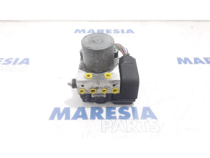 Gebruikte ABS Pomp Peugeot 3008 I (0U/HU) 1.6 VTI 16V Prijs € 74,99 Margeregeling aangeboden door Maresia Parts