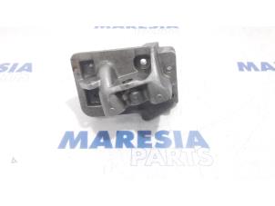 Gebruikte Motorrubber Fiat Tipo (356S) 1.4 16V Prijs € 25,00 Margeregeling aangeboden door Maresia Parts