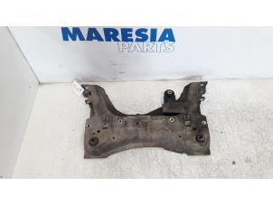 Gebruikte Subframe Renault Clio III (BR/CR) 2.0 16V GT Prijs € 75,00 Margeregeling aangeboden door Maresia Parts