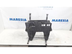 Gebruikte Motor Beschermplaat Fiat 500C/595C/695C 1.4 T-Jet 16V 695,595 Competizione,Rivale Prijs € 90,00 Margeregeling aangeboden door Maresia Parts