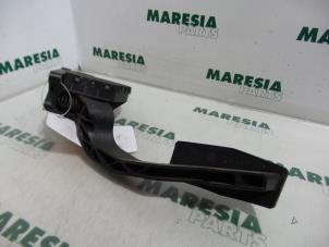 Gebruikte Gaspedaalpositie Sensor Fiat Grande Punto (199) 1.4 Prijs € 15,00 Margeregeling aangeboden door Maresia Parts