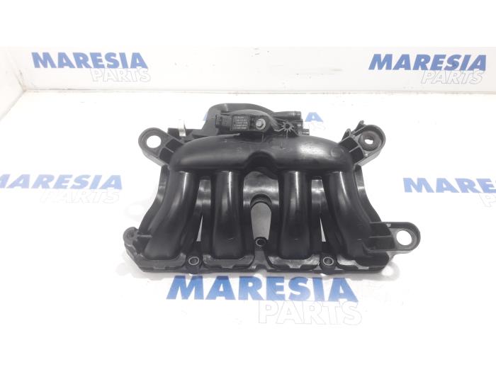 Gebruikte Spruitstuk Inlaat Citroen DS4 (NX) 1.6 16V THP Racing Prijs € 49,99 Margeregeling aangeboden door Maresia Parts