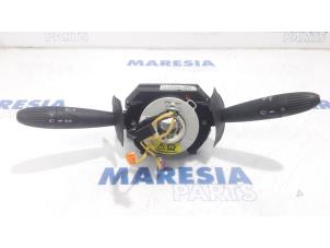 Gebruikte Licht + Raw Schakelaar Fiat 500/595/695 1.4 T-Jet 16V Prijs € 59,99 Margeregeling aangeboden door Maresia Parts