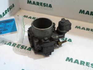 Gebruikte Gasklephuis Alfa Romeo 166 2.0 Twin Spark 16V Prijs € 75,00 Margeregeling aangeboden door Maresia Parts
